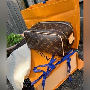 Louis Vuitton Dopp kit